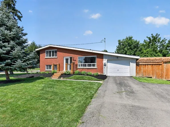 2085 Mountainside Dr, Burlington, ON L7P 1A9