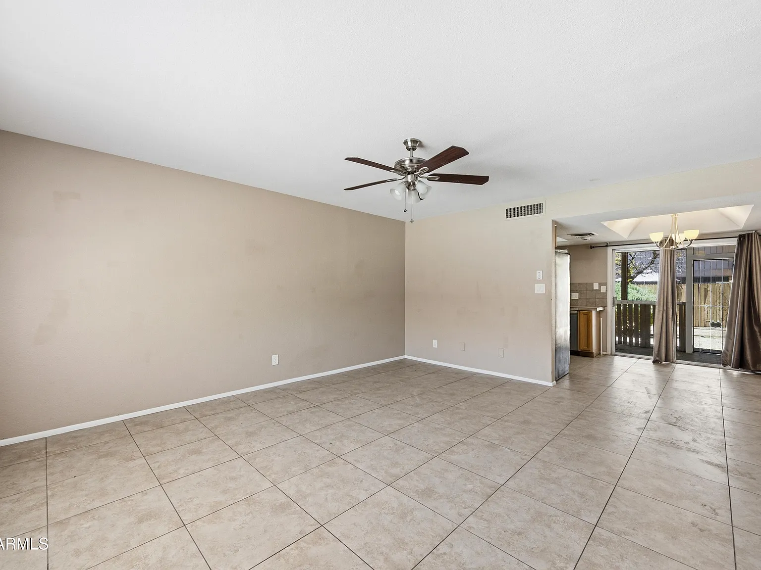 2 bed, 1.5 bath, 1056 sqft, $1,345 — Photo 3