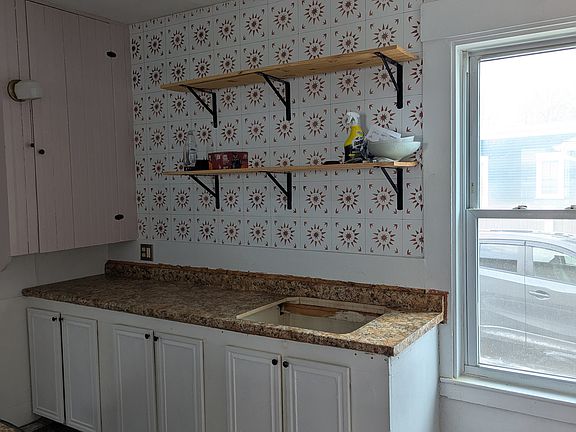 Kitchen (flooring is being replaced)