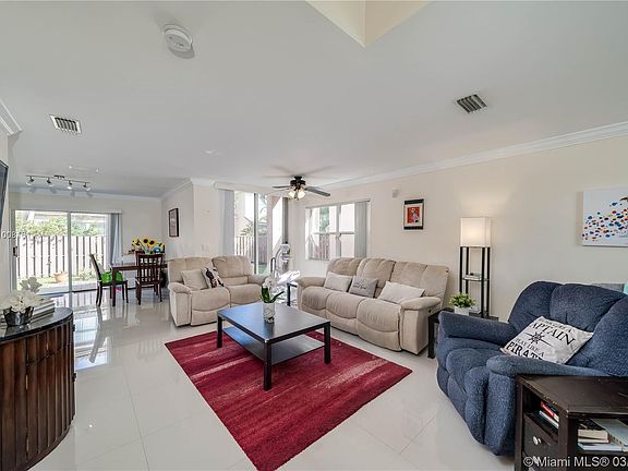 4th image of 10831 NW 12th Pl