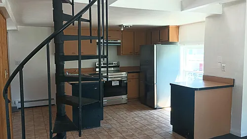 172 Tenbroeck Ave #3 Photo 1 172 Tenbroeck Ave #3 Photo 1