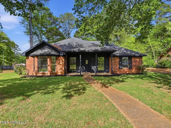 4259 Oak Lake Dr, Jackson, MS 39212