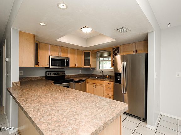 2nd image of 3409 Victory Palm Dr