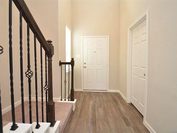 2nd image of 424 Camino Bay Dr