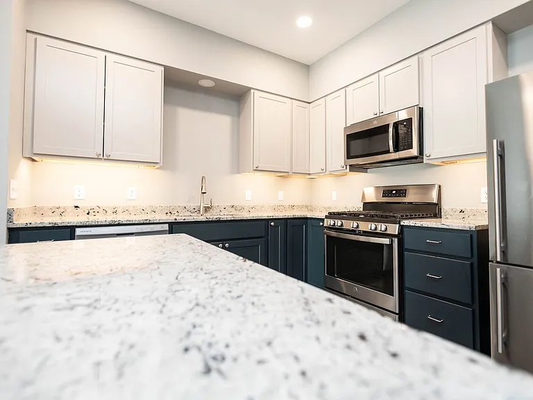 259 Stafford St — Photo 2