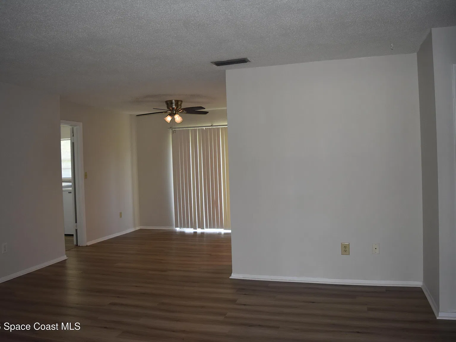 3 bed, 2.0 bath, 1166 sqft, $1,575 — Photo 4