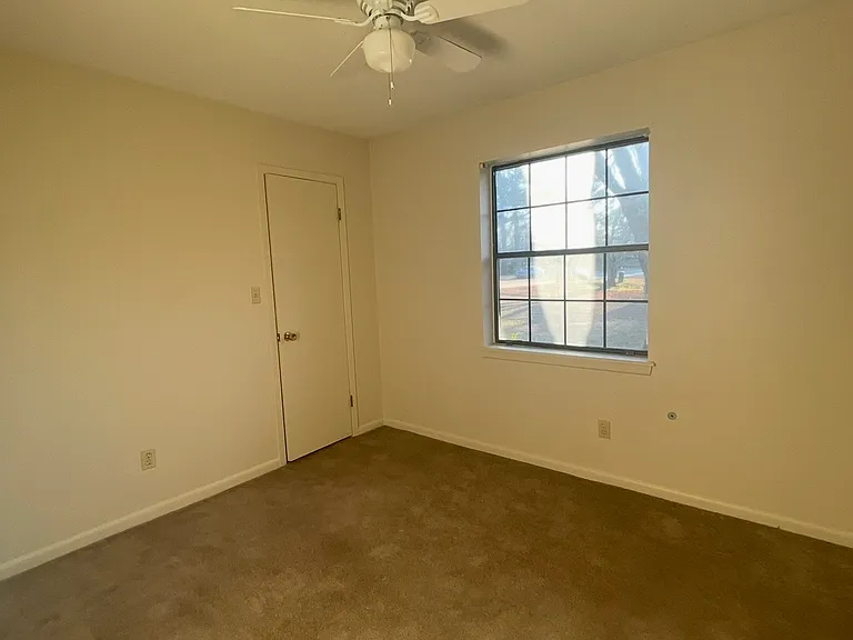 3606 Skyline Blvd #1 — Photo 5