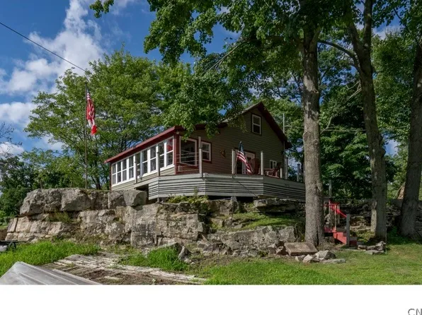 92 Little Hammond Rd, Hammond, NY 13646