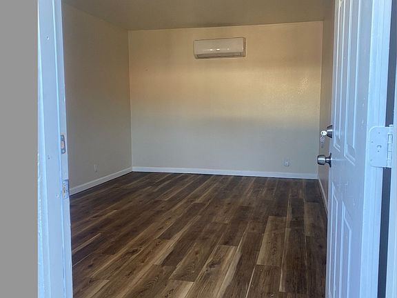 5th image of 2829 67th Ave