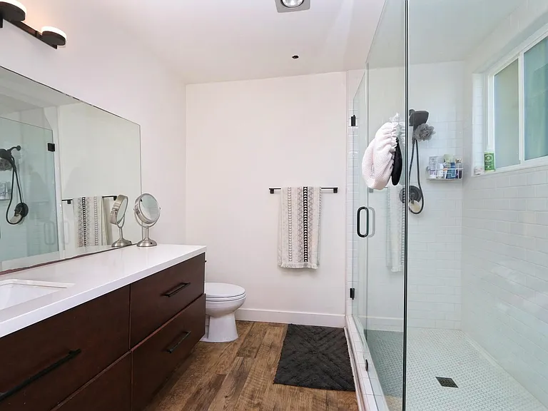 1680 N Coast Hwy — Photo 18