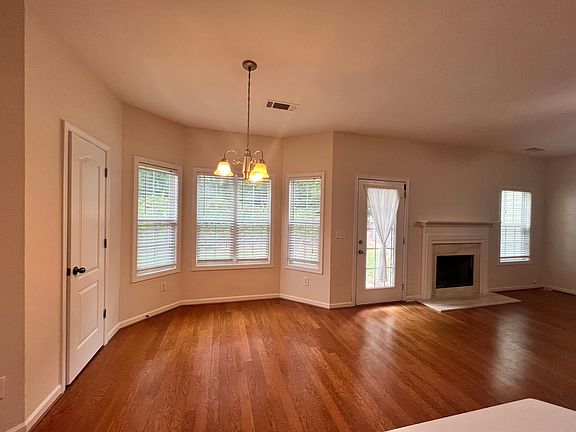 5th image of 2632 Sedgeview Ln