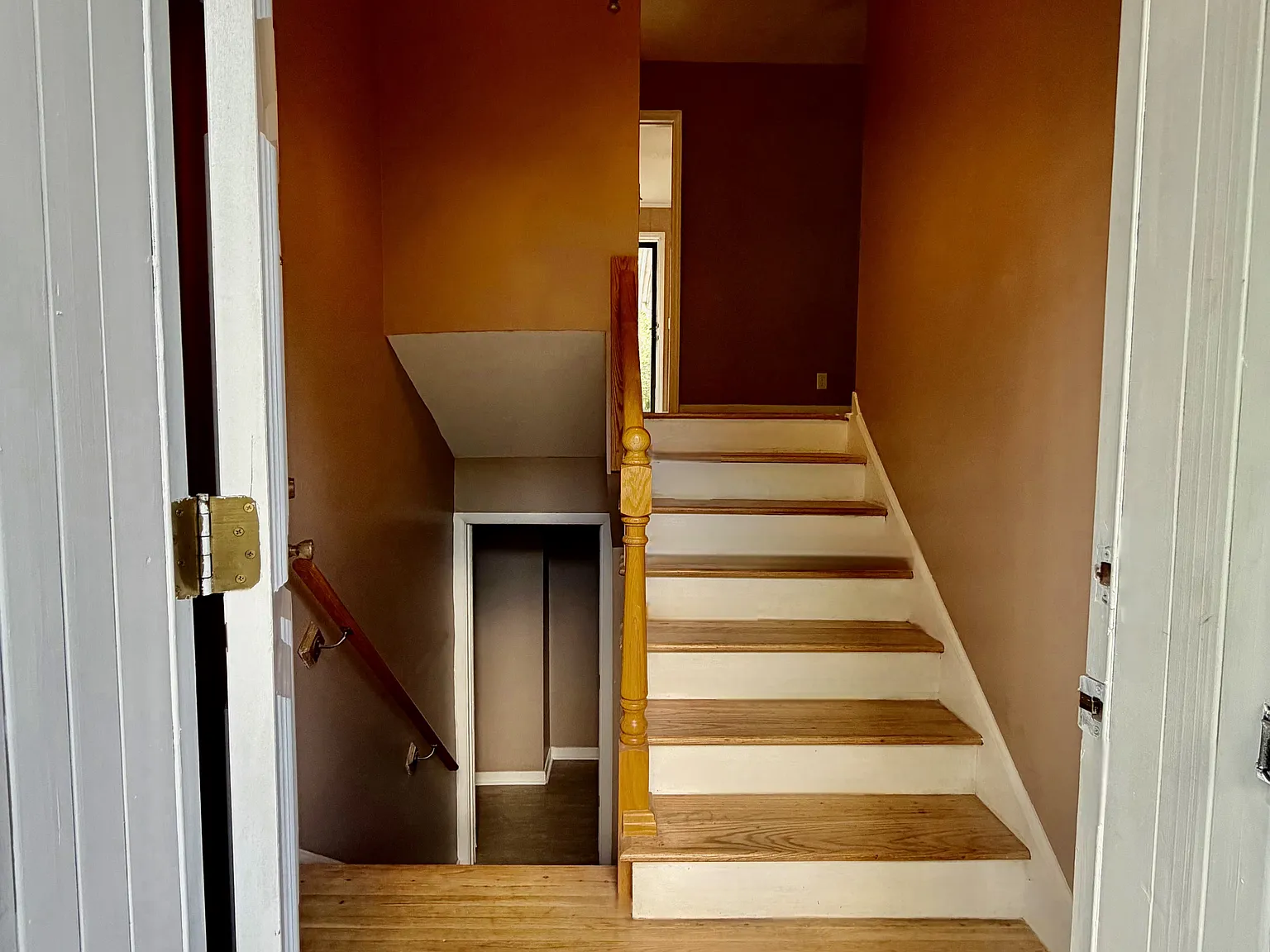 5 bed, 4000 sqft, $3,850 — Photo 4