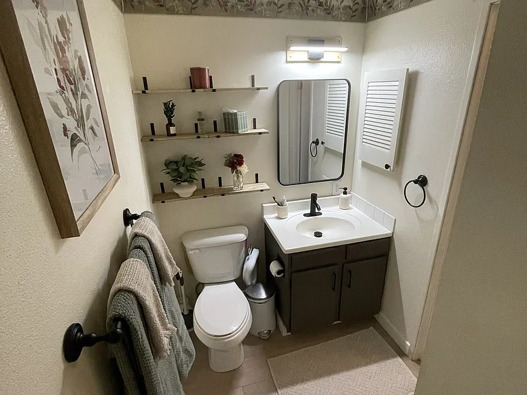 249 E Highline Cir #301 — Photo 11