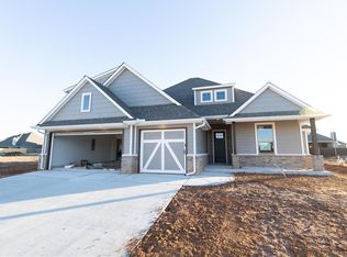 9320 NW 116th St, Yukon, OK 73099