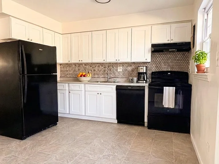5 Wildwood Dr #12C — Photo 2