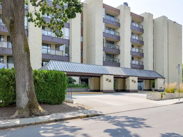 1745 Leighton Rd #505, Victoria, BC V8R 6R6