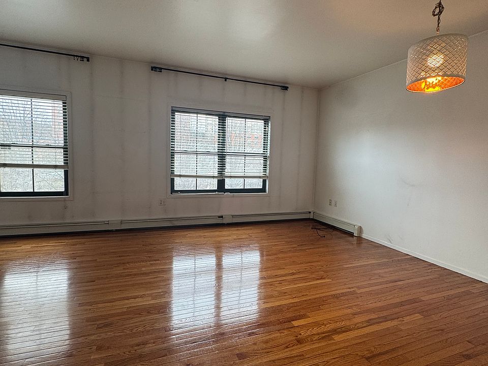 1st image of 206 S Oxford St #3