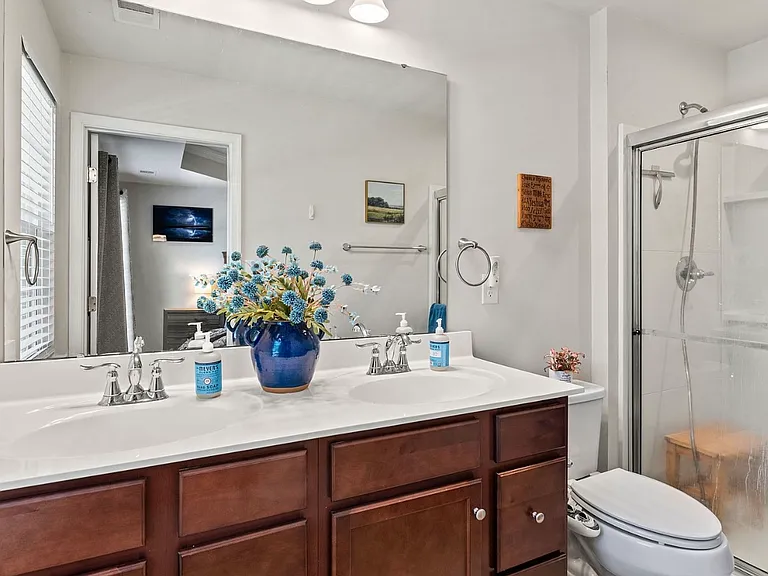 2066 Elm Tree Ct — Photo 7