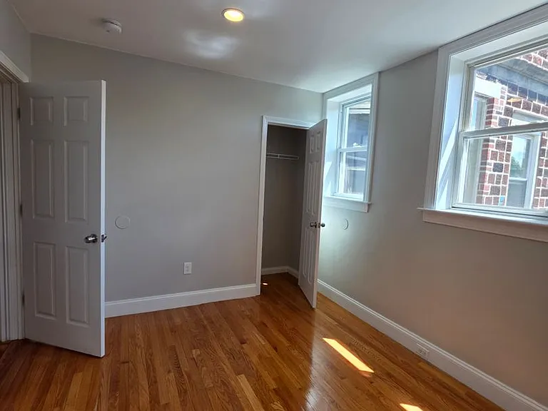 85 Egmont St #2 — Photo 23