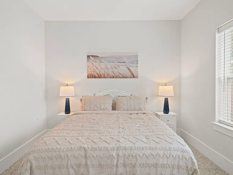 1208 Moody St — Photo 1