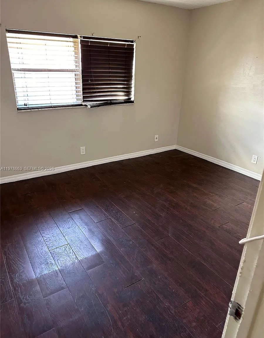 Royal Oaks Townhouse 8 Co — Photo 2