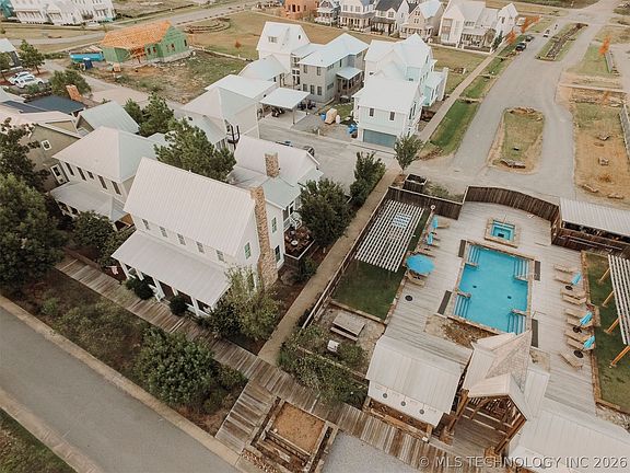 2nd image of 53 Boardwalk