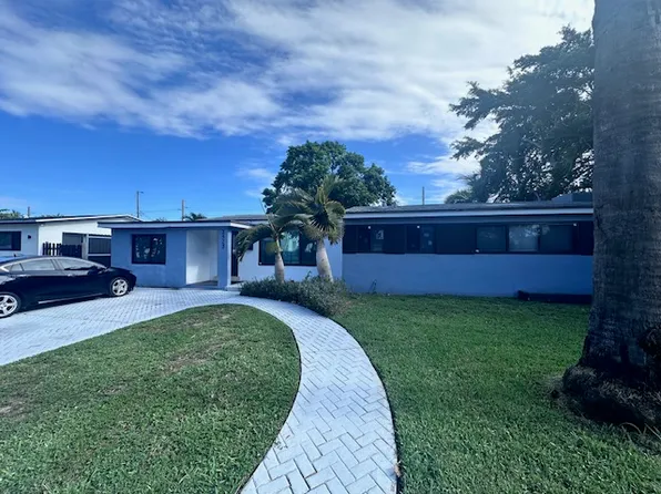 2525 NE 214th St, Miami, FL 33180