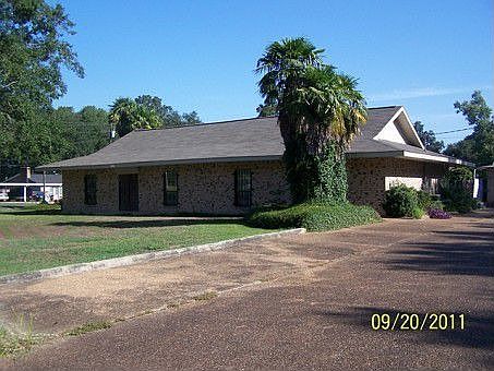 1st image of 619 Scenic Dr