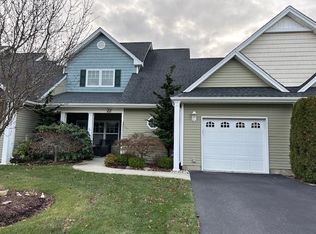 22 Haverton Ct, Riverhead, NY 11901