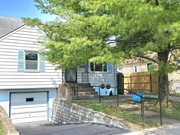 8353 Royal Heights Dr, Cincinnati, OH 45239