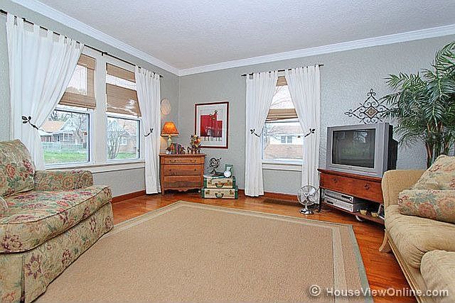 2nd image of 620 S Park St