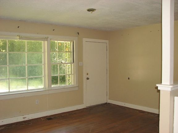 4th image of 113 Churchill Dr