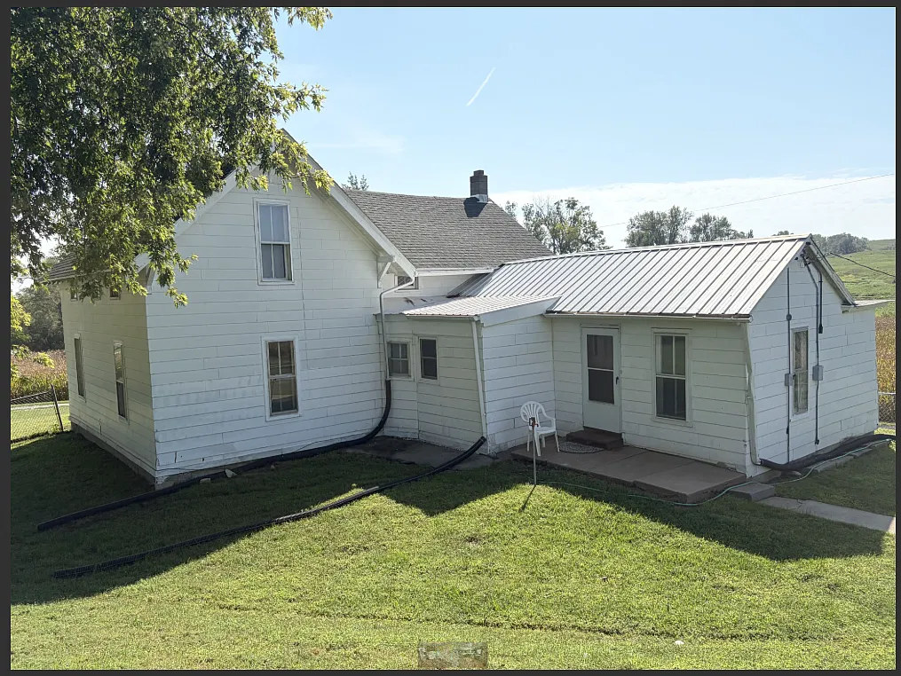 4 bed, 1679 sqft, $1,200 — Photo 3