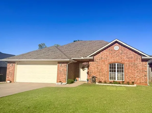 2217 University Blvd, Chickasha, OK 73018