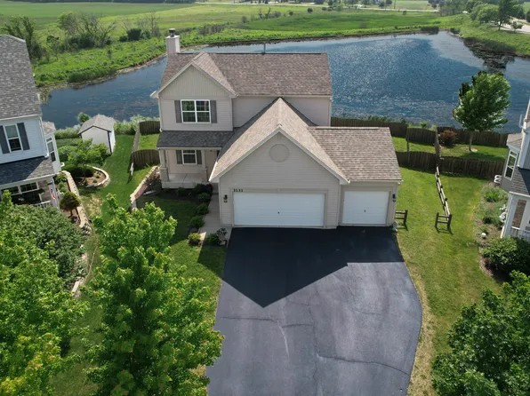 3131 Braeburn Ct, Woodstock, IL 60098