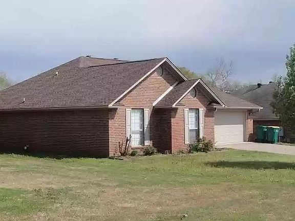 2nd image of 2119 S Tampa Ct