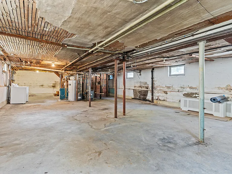 2179 Centre St #1 — Photo 25