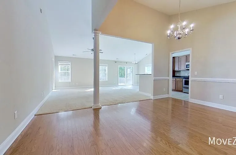1718 Heatherstone Ln — Photo 4