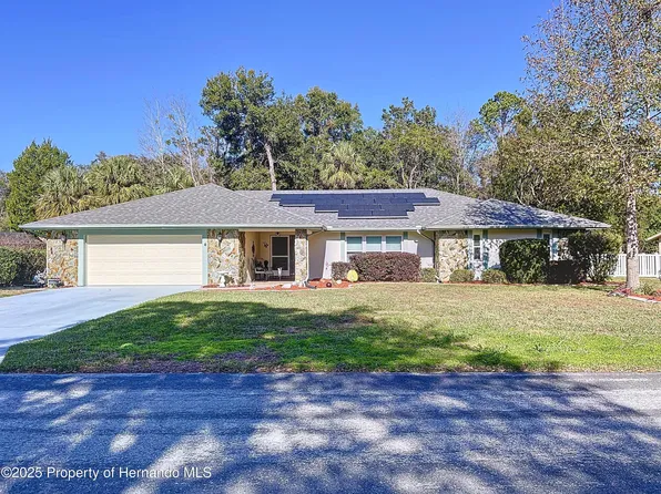 4 Hemlock Ct E, Homosassa, FL 34446