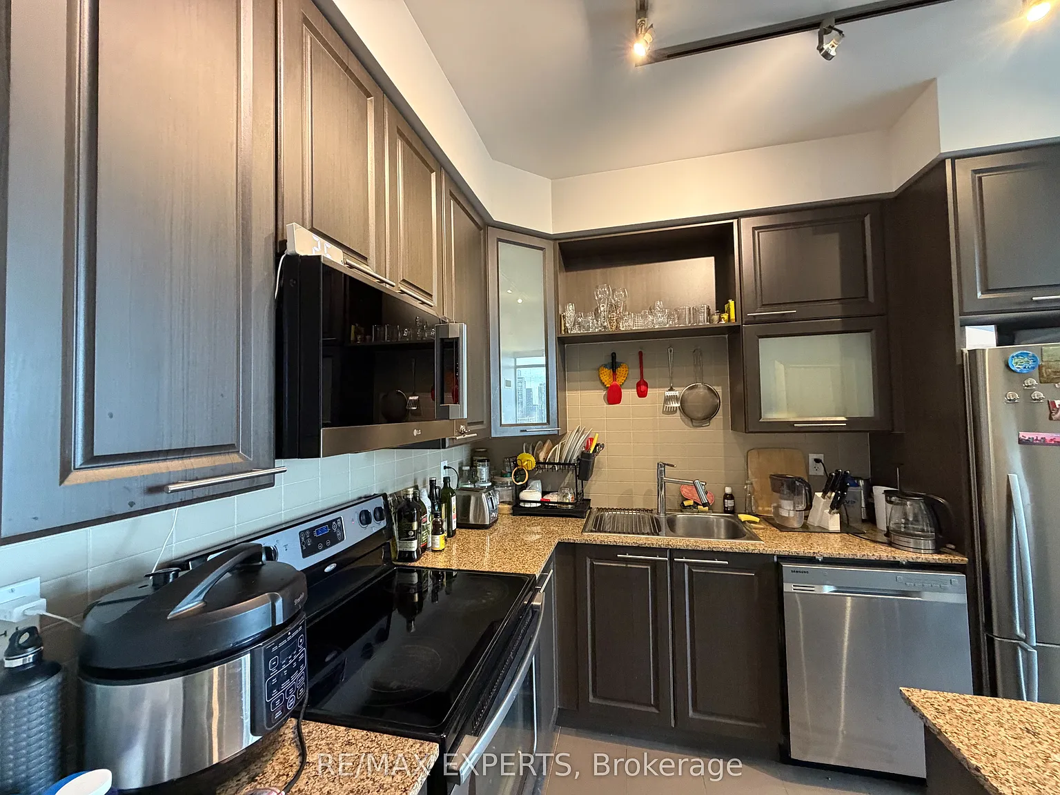 2 bed, $3,350 — Photo 4