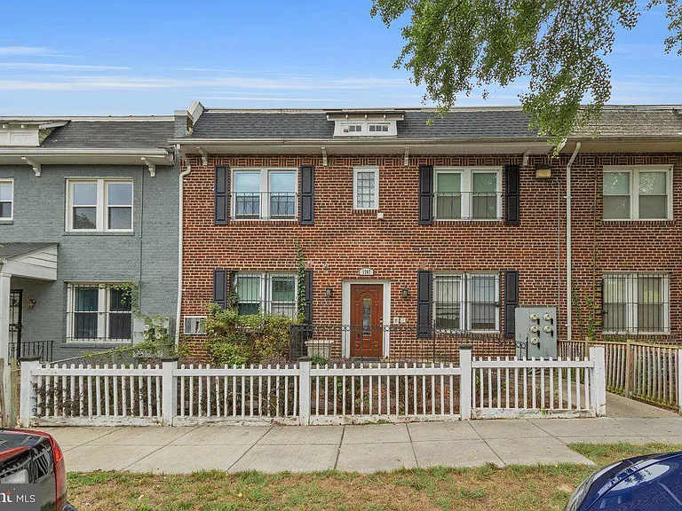 1707 Capitol Ave NE #1 — Photo 1