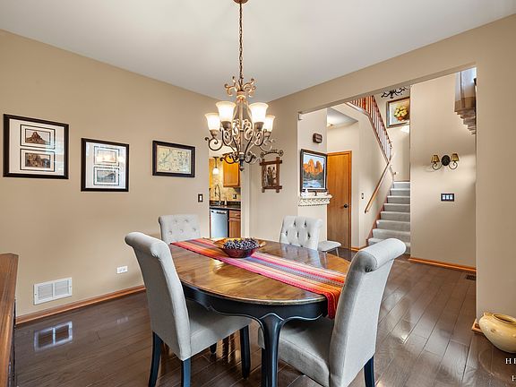 5th image of 624 Lorree Ln