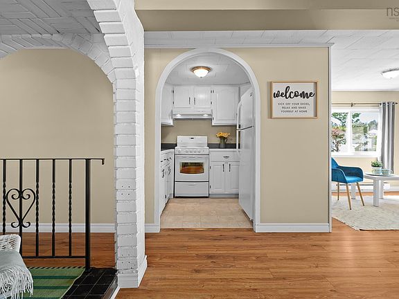 4th image of 16 Fredericks Ln