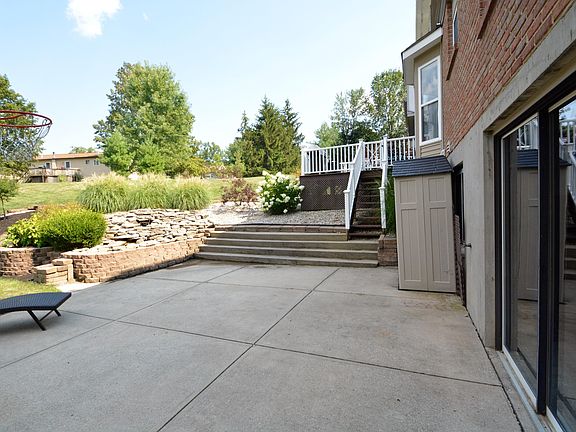 5th image of 6185 Mapleridge Dr