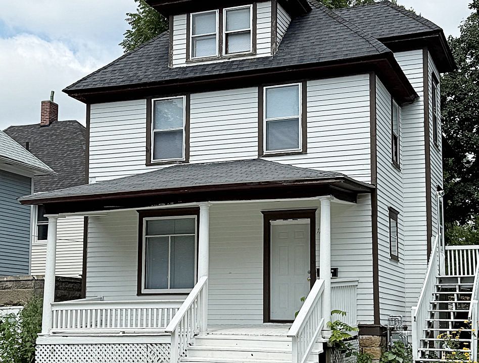 1st image of 110 Bradley St
