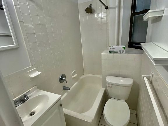 4th image of 355 E 88th St #4A