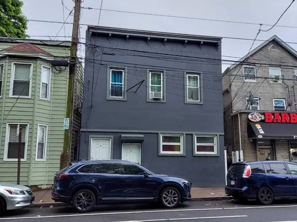 578 Richmond Rd, Staten Island, NY 10304