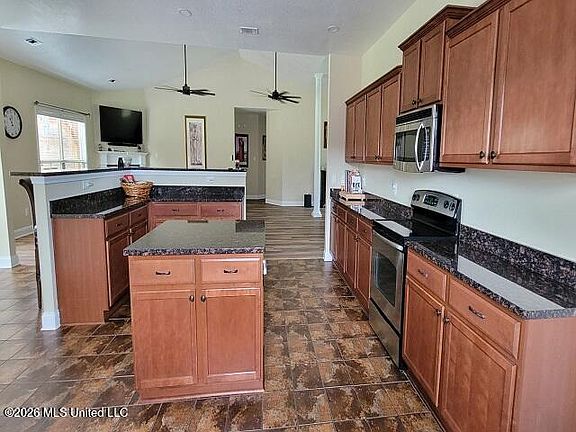 5th image of 5173 Silverton Dr