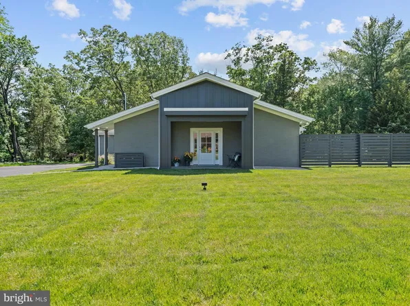 410 S Liberty St, Hammonton, NJ 08037