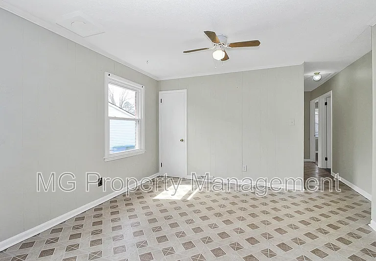 243 Eden Cir — Photo 10